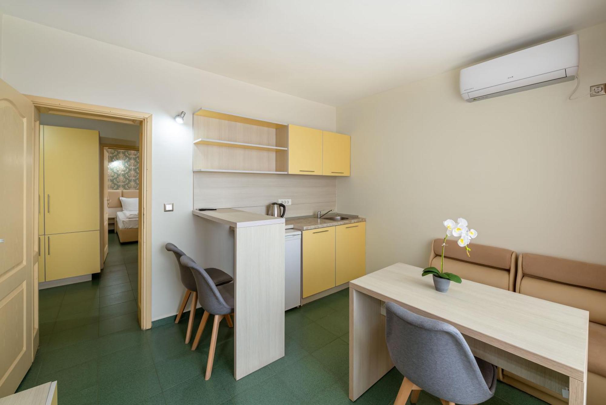 Perla Apartments First Line Nesebăr Exterior foto